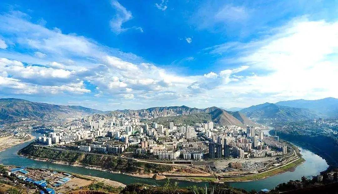 四川，致敬各位来宾与朋友们