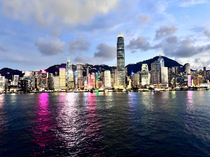 漫步梦想之城,香港自信之旅